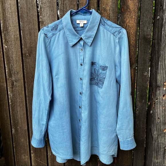 Chambray Lightweight Floral Embroidered Button Down Shirt Sz M - Picture 4 of 12